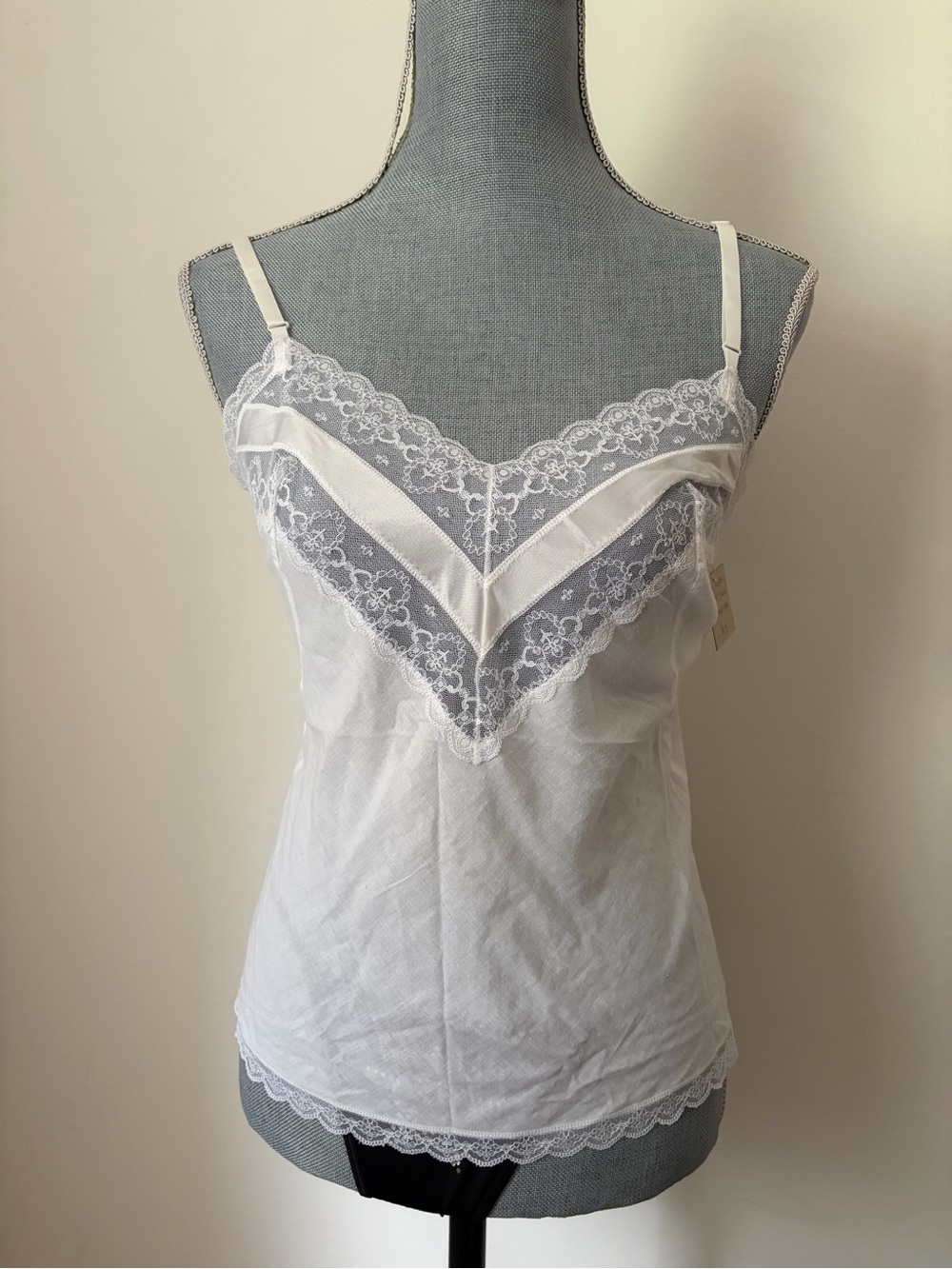 Vintage Vanity Fair White Cotton Lace Trim Camisole Top